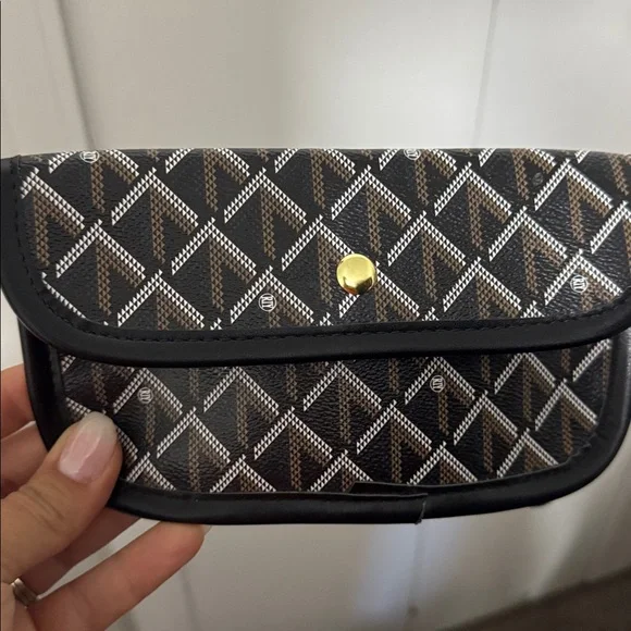Black Women’s Clutch - Picture 1 of 1